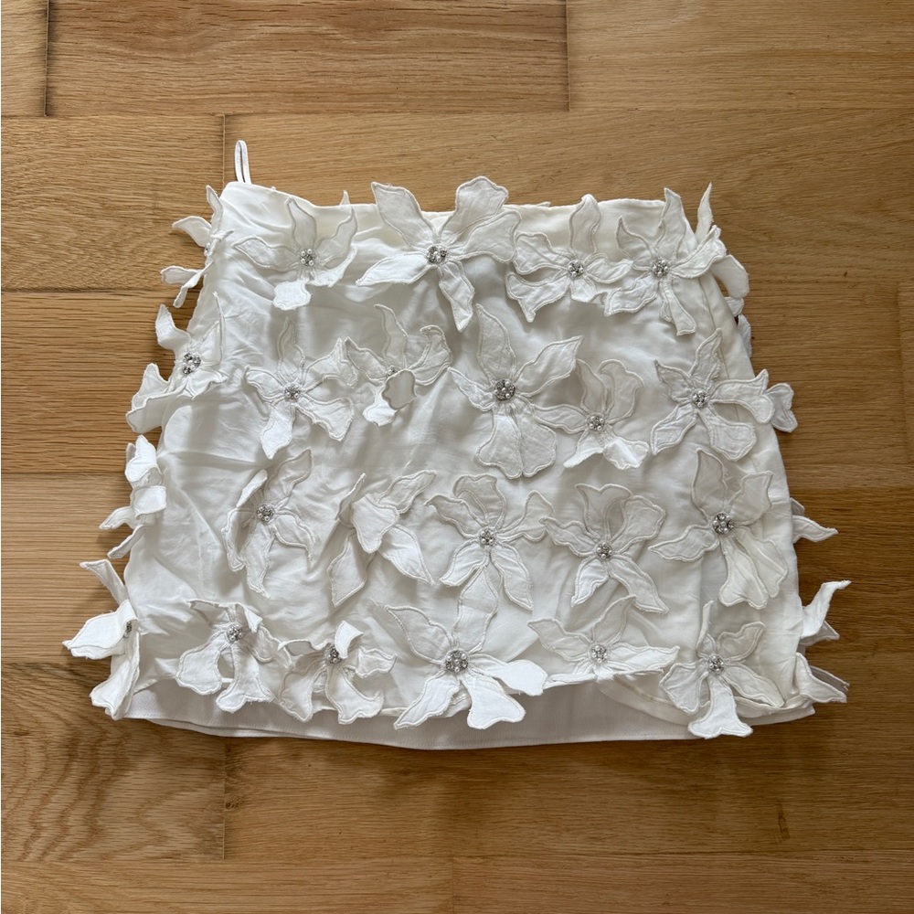 Zara White Floral 3D Appliqué Mini Skirt